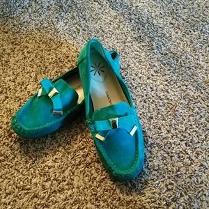 Isaac Mizrah Loafers with bow tops. Fun to wear!!